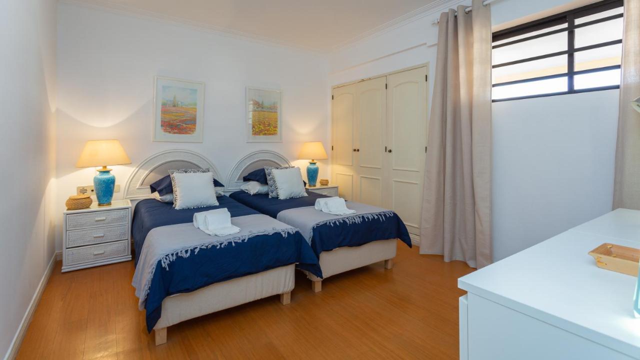 Marina 2Bdr Apartment With Balcony & Pool - 5Min From Beach By Lovelystay Quarteira Extérieur photo