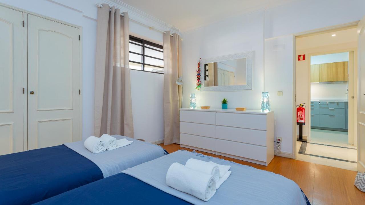 Marina 2Bdr Apartment With Balcony & Pool - 5Min From Beach By Lovelystay Quarteira Extérieur photo